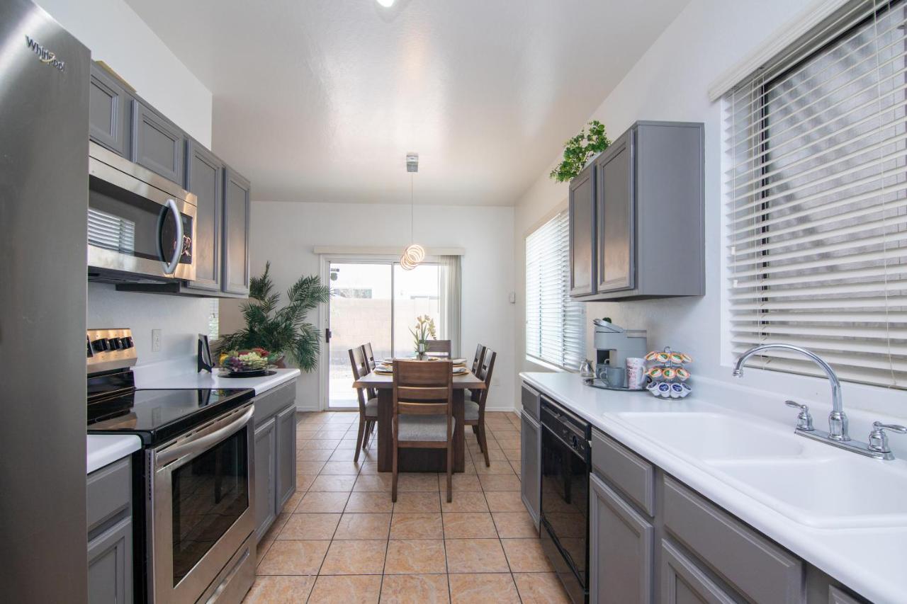 Stylish Home Phoenix - Low Rates Now! מראה חיצוני תמונה